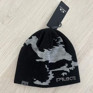 Black PALACE X Oakley Beanie | Never Worn | Ask Questions